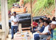 Bupati Luwu Resmikan Lapangan Sepakbola di Desa Binturu