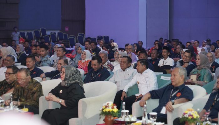 Bupati Luwu Hadiri Pembukaan Mubes IKA Unhas 2026 di Makassar