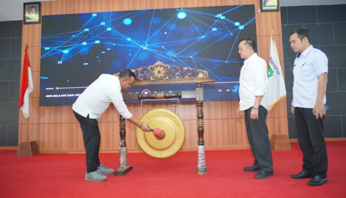 Patahudding Resmikan Luwu Belajar dan Absensi Digital Sipulungki