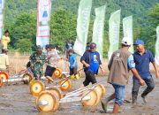 Bupati Luwu Turun ke Sawah Tanam Padi Perdana IP300 di Ponrang