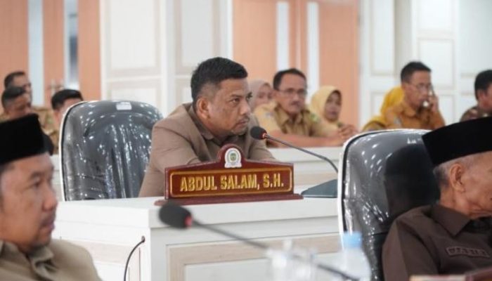 Paripurna APBD Palopo Diwarnai Ketidakpastian Hukum Usai Legislator Diberhentikan Ikut Bersidang